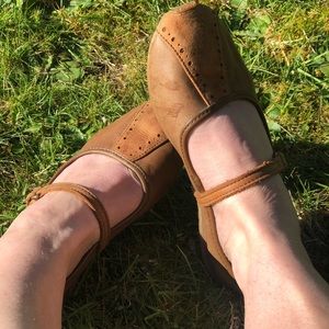 Soft brown Maryjanes